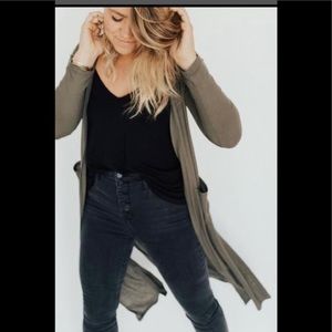 Carly Jean Los Angeles Adeline Duster